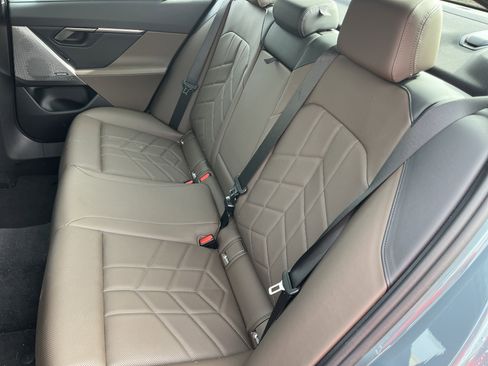 Used 2024 BMW 530i w/ Executive Package image 18