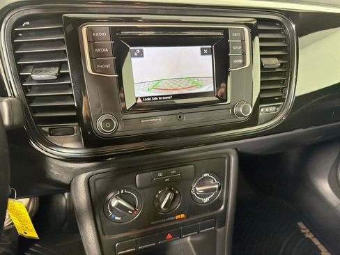 Used 2017 Volkswagen Beetle 1.8T S image 16