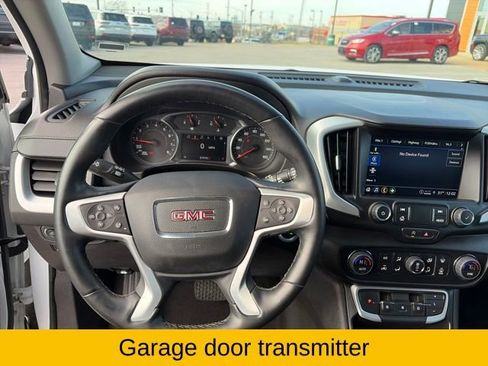 Used 2023 GMC Terrain SLT image 34
