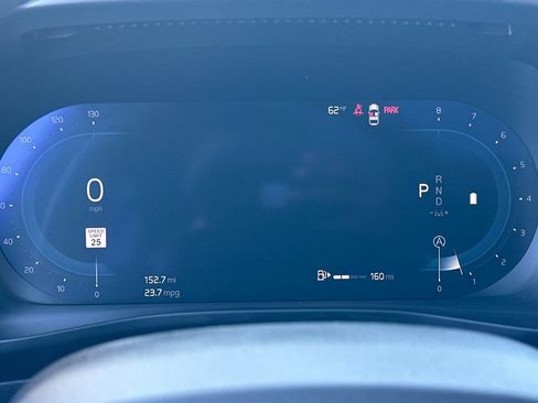 Used 2025 Volvo XC40 B5 Ultra w/ Climate Package image 19