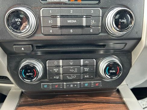 Used 2015 Ford F150 Lariat w/ Equipment Group 502A Luxury image 23