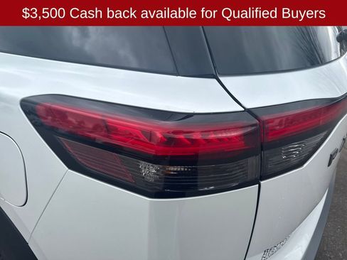 New 2026 Nissan Pathfinder Platinum image 39