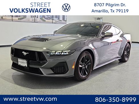 Used 2025 Ford Mustang GT image 1