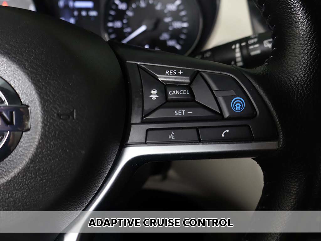 Used 2022 Nissan Rogue Sport SV w/ Technology Package AWD/4WD image 3