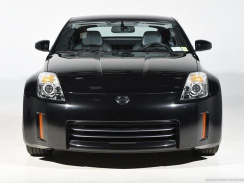 Used 2006 Nissan 350Z Touring w/ (N93) Cargo Convenience Pkg RWD image 2