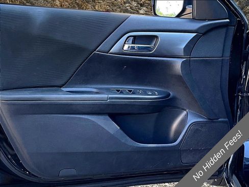 Used 2015 Honda Accord LX image 19