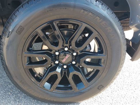 Used 2024 GMC Sierra 1500 Elevation AWD/4WD image 33