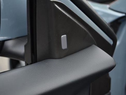 New 2025 Nissan Sentra SV image 10