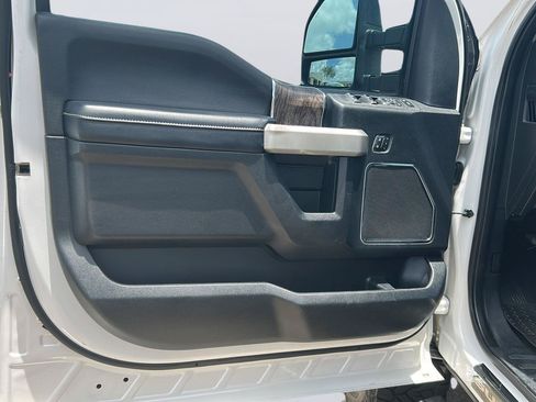 Used 2019 Ford F250 Lariat AWD/4WD image 23