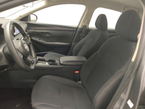 Used 2024 Nissan Sentra S FWD image 17