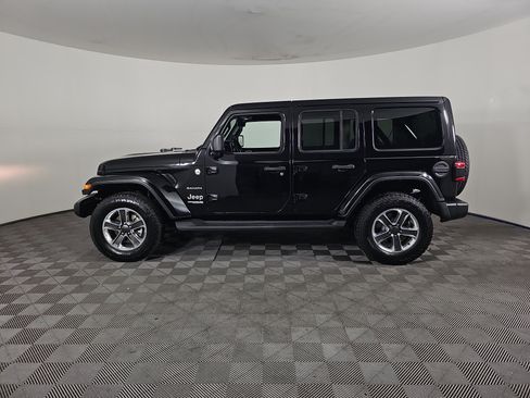 Used 2022 Jeep Wrangler Unlimited Sahara w/ Cold Weather Group AWD/4WD image 23