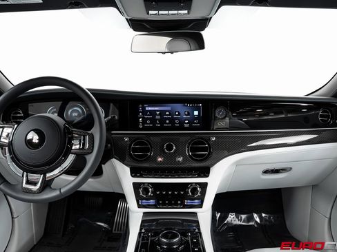 Used 2025 Rolls-Royce Spectre Black Badge image 22