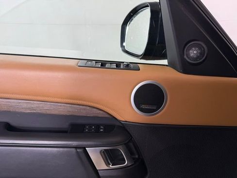 Certified 2019 Land Rover Discovery HSE Luxury image 21