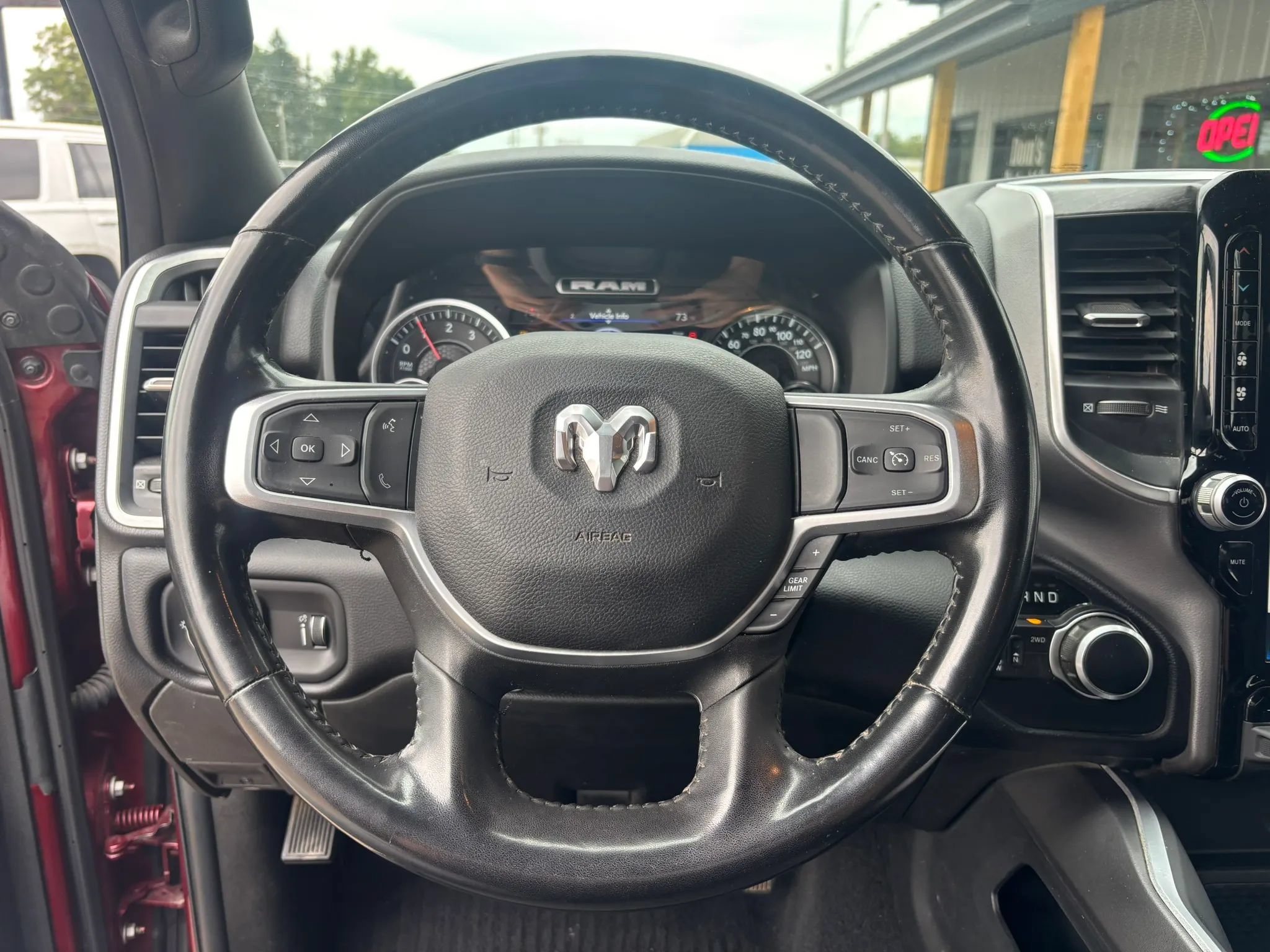 Used 2024 RAM 2500 Big Horn w/ Night Edition AWD/4WD image 22