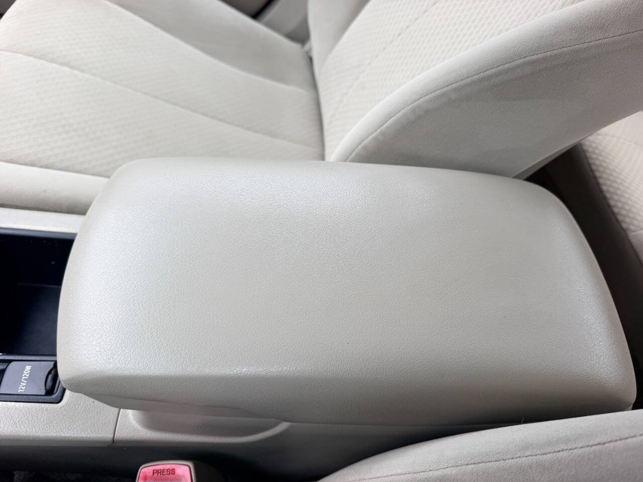 Used 2009 Toyota Camry LE FWD image 36