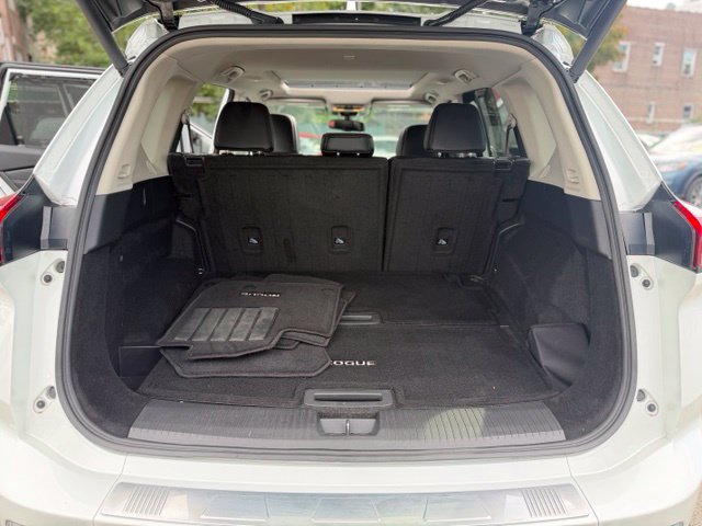 Used 2024 Nissan Rogue SL w/ SL Premium Package AWD/4WD image 23
