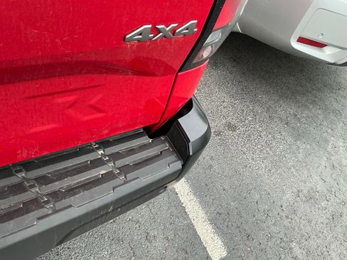 Used 2022 Nissan Frontier S w/ Technology Package image 3