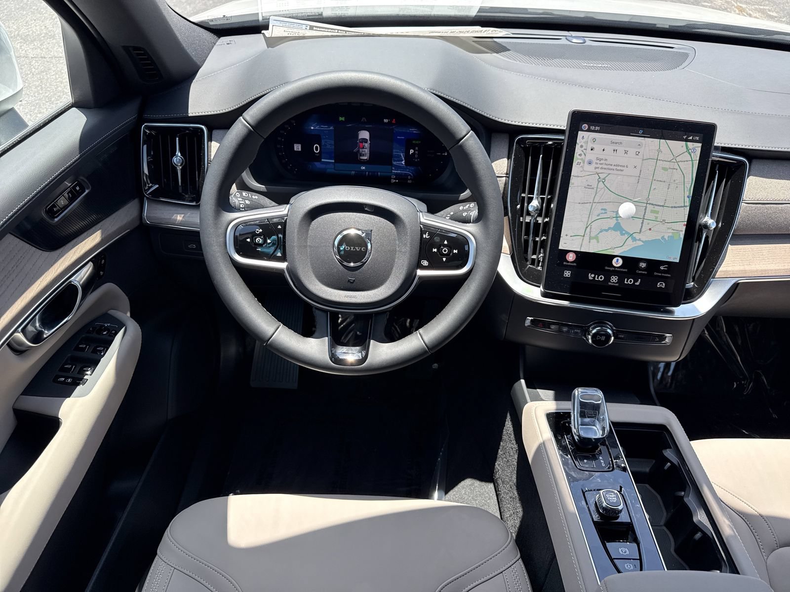 New 2026 Volvo XC90 T8 Plus w/ Protection Package Premier AWD/4WD image 18