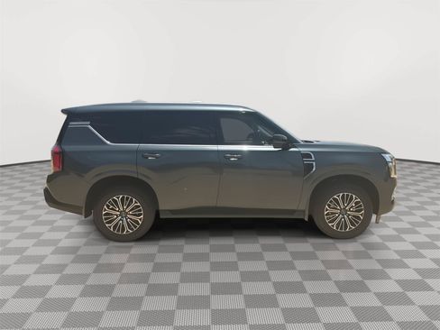 Used 2025 Nissan Armada Platinum AWD/4WD image 6