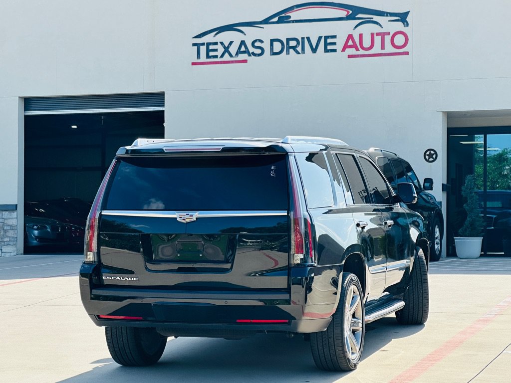 Used 2018 Cadillac Escalade 4WD image 10