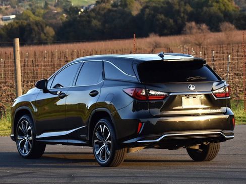 Used 2019 Lexus RX 450hL Base AWD 4dr SUV image 8