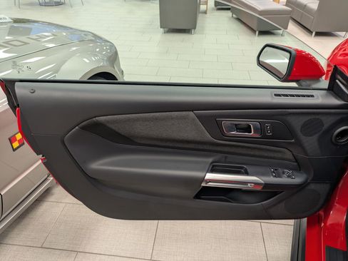 Used 2025 Ford Mustang GT w/ GT Performance Package image 13