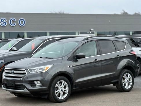 Used 2018 Ford Escape SE w/ SE SYNC Package image 34
