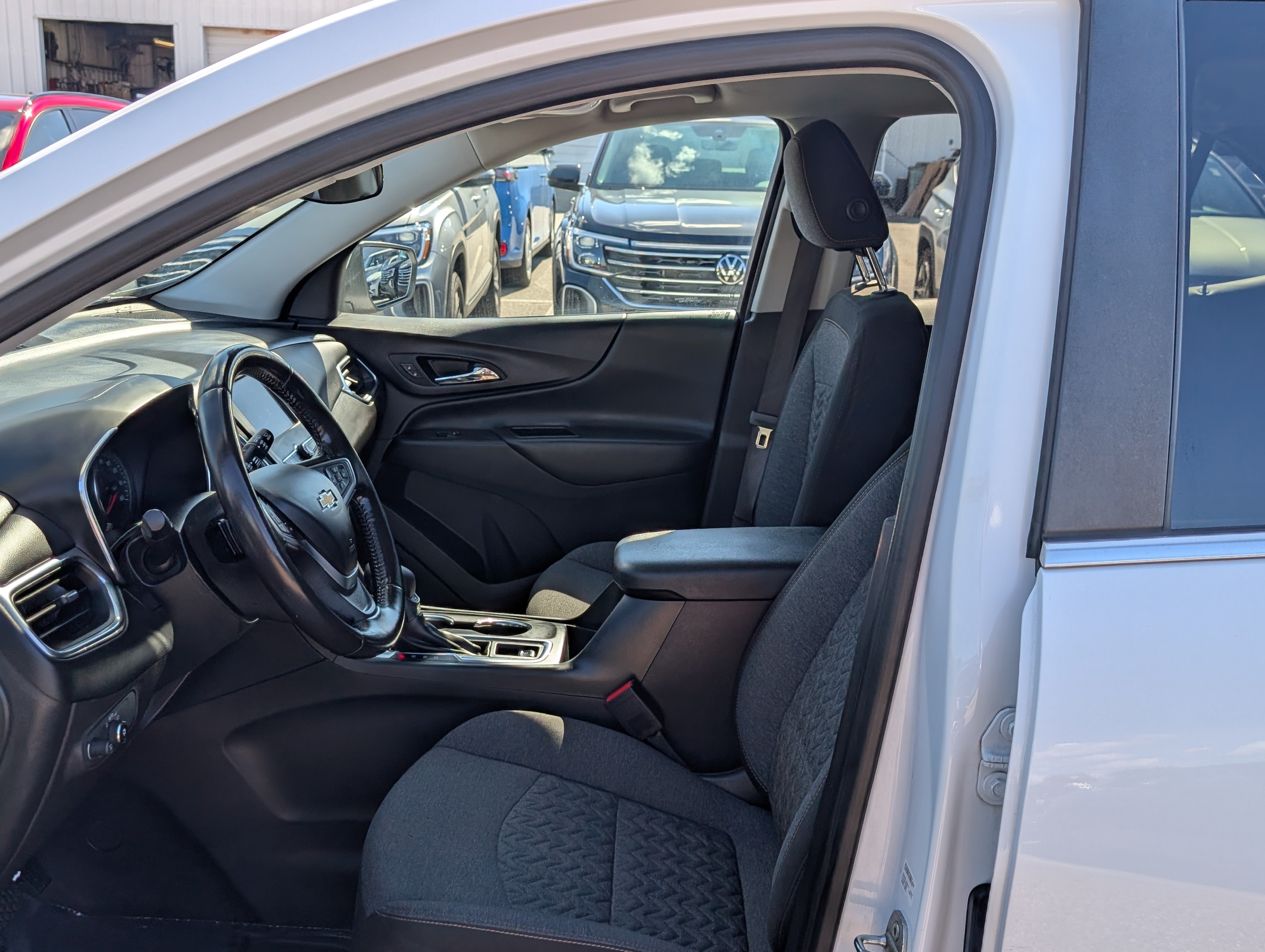 Used 2022 Chevrolet Equinox LT FWD image 17