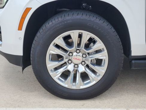 Used 2025 GMC Yukon XL Denali w/ Sun & Power Step Package AWD/4WD image 10