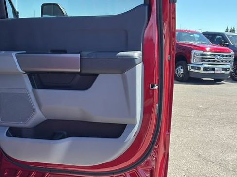 New 2026 Ford F250 XLT w/ FX4 Off-Road Package AWD/4WD image 12