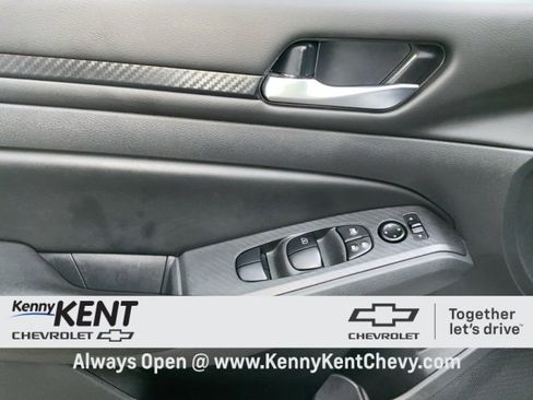 Used 2024 Nissan Altima 2.5 SV image 21