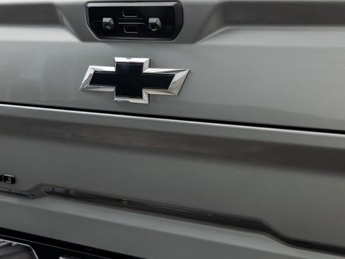 Used 2025 Chevrolet Silverado 3500 LT w/ Trail Boss Package AWD/4WD image 19
