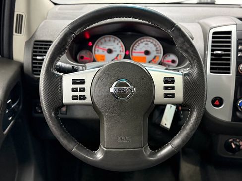 Used 2014 Nissan Frontier PRO-4X AWD/4WD image 16