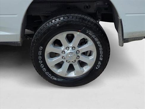 New 2026 RAM 2500 Laramie AWD/4WD image 10