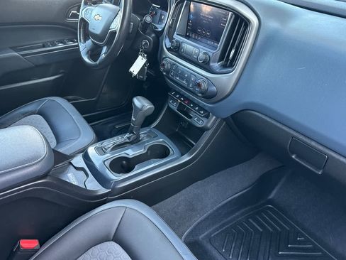 Used 2021 Chevrolet Colorado Z71 w/ Safety Package AWD/4WD image 15