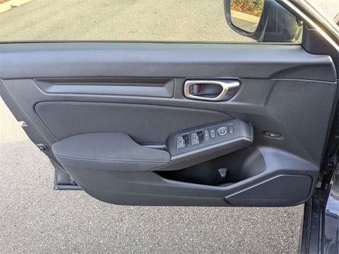 Certified 2025 Honda Civic Sport image 25