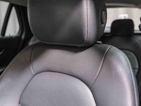 Certified 2022 Mercedes-Benz GLC 300 image 24