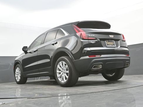 Used 2022 Cadillac XT4 Luxury w/ Cold Weather Package image 36