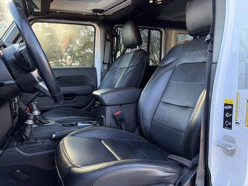 Used 2023 Jeep Wrangler Unlimited Sahara w/ Cold Weather Group image 15
