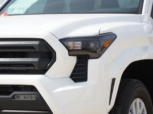 Used 2026 Toyota Tacoma SR5 image 5