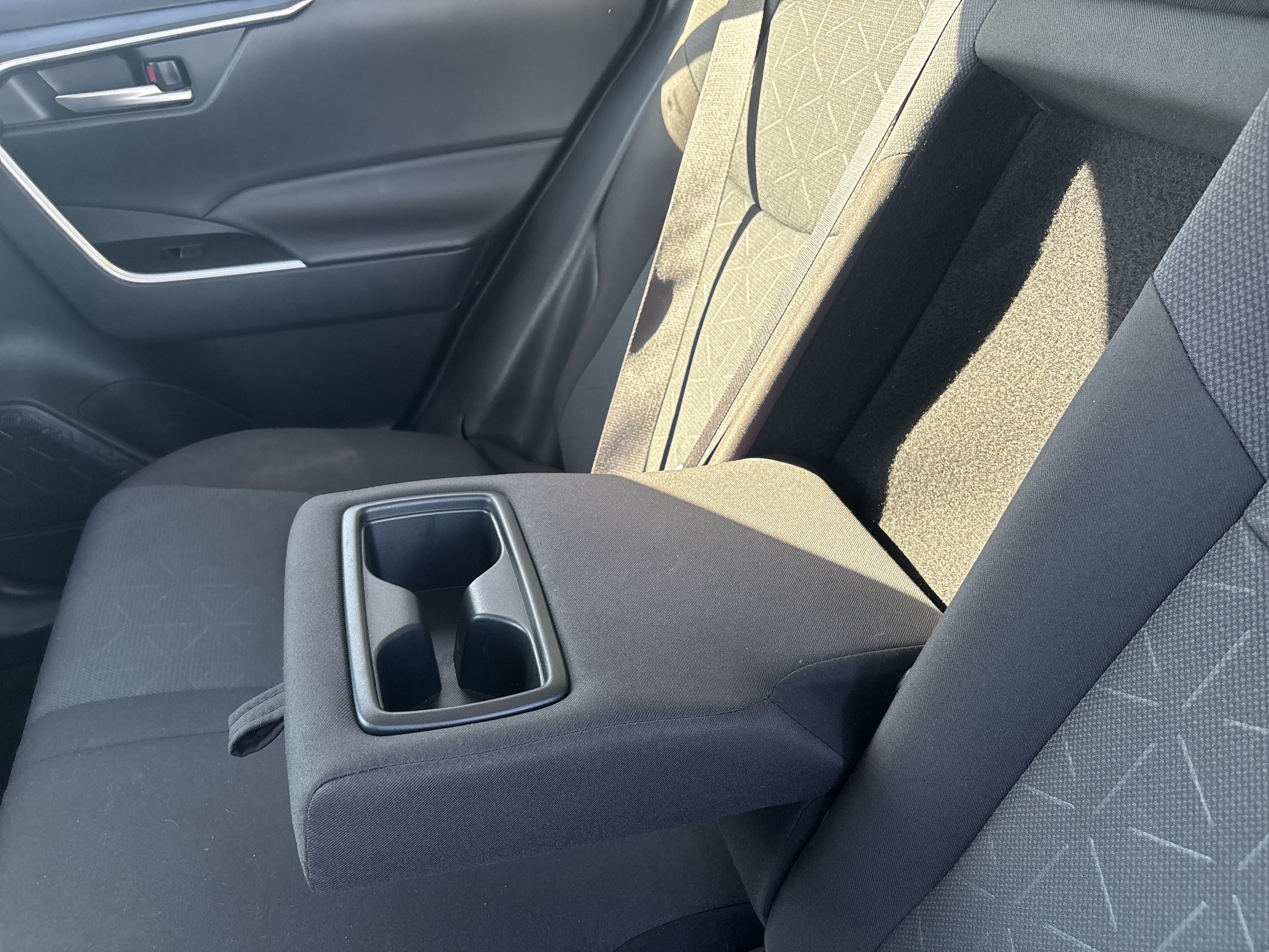 Used 2025 Toyota RAV4 XLE AWD/4WD image 27