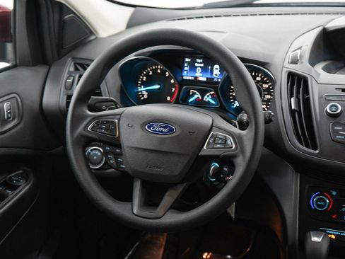 Used 2017 Ford Escape SE w/ SE Cold Weather Package FWD image 14