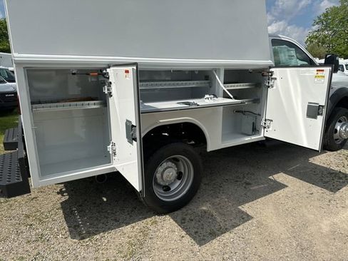 New 2024 RAM 4500 Tradesman image 19