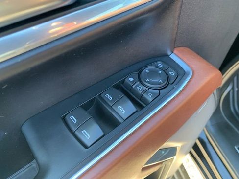 Certified 2024 GMC Sierra 2500 Denali Ultimate image 19