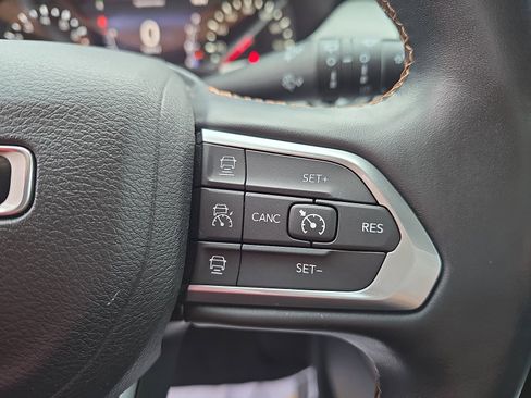 Used 2022 Jeep Compass Limited image 18