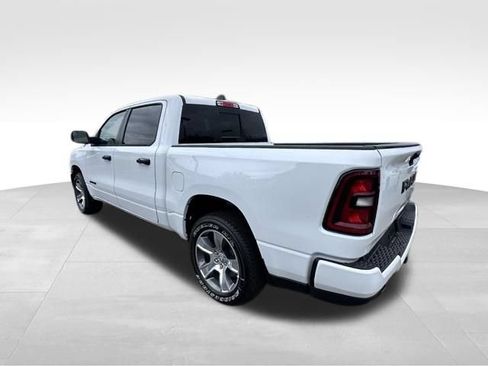 New 2026 RAM 1500 Express AWD/4WD image 4