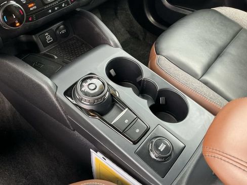 Used 2024 Ford Bronco Sport Outer Banks w/ Tech Package AWD/4WD image 18
