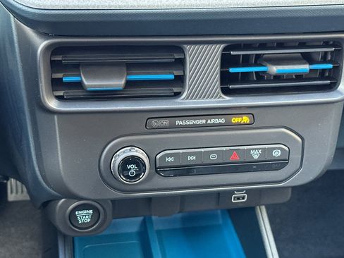 New 2026 Ford Maverick XLT w/ XLT Luxury Package AWD/4WD image 18