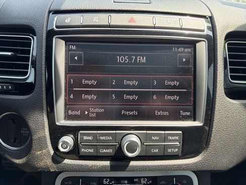 Used 2017 Volkswagen Touareg Wolfsburg Edition AWD/4WD image 15