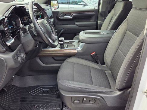 Used 2022 Chevrolet Silverado 1500 LT Trail Boss w/ Convenience Package II image 33